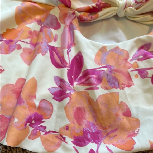 NWT Cupshe Floral Bikini Top - Picture 3 of 3